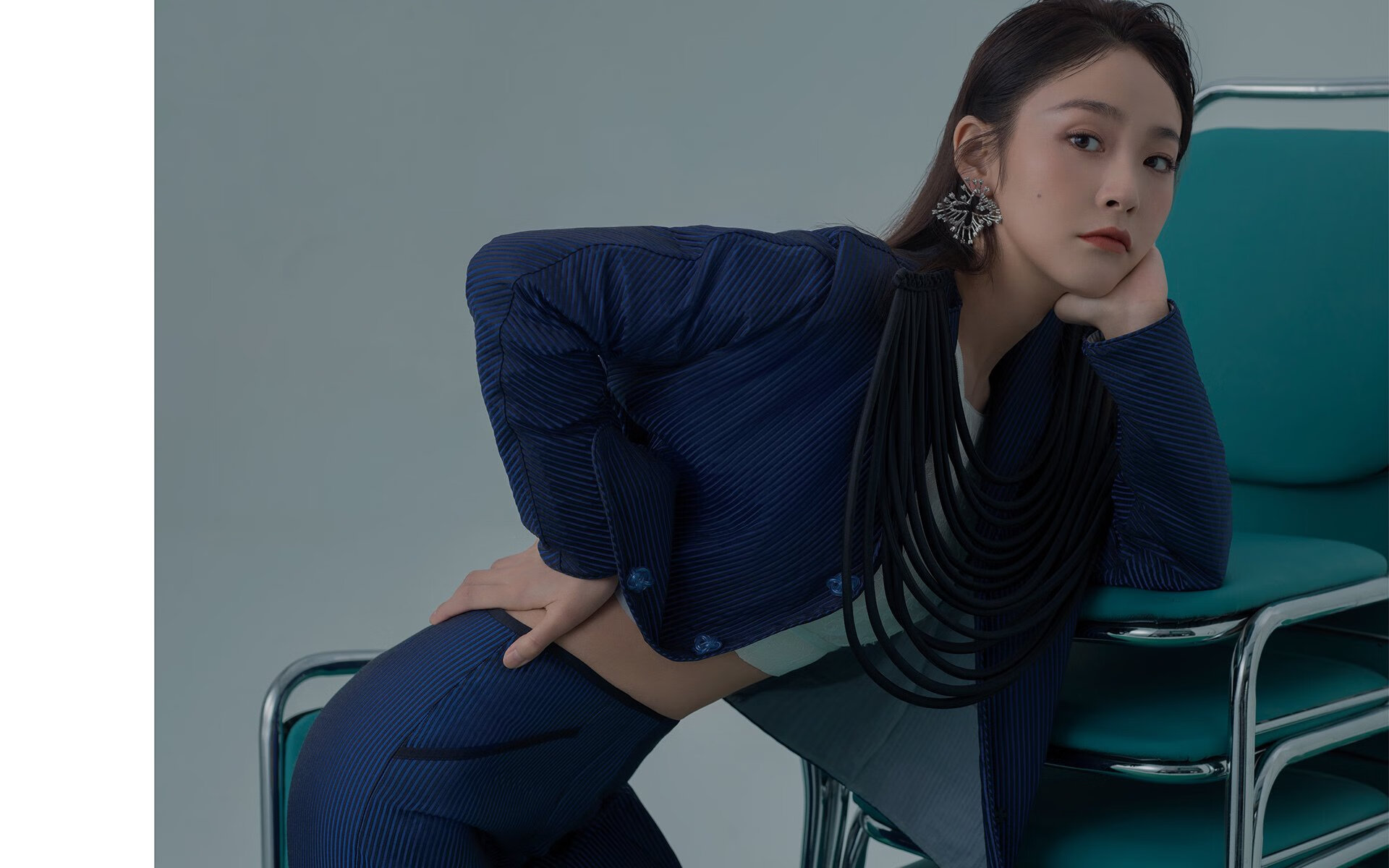 国家队缺乏针对不同风格球队的应对预案，担心球队缺乏深度