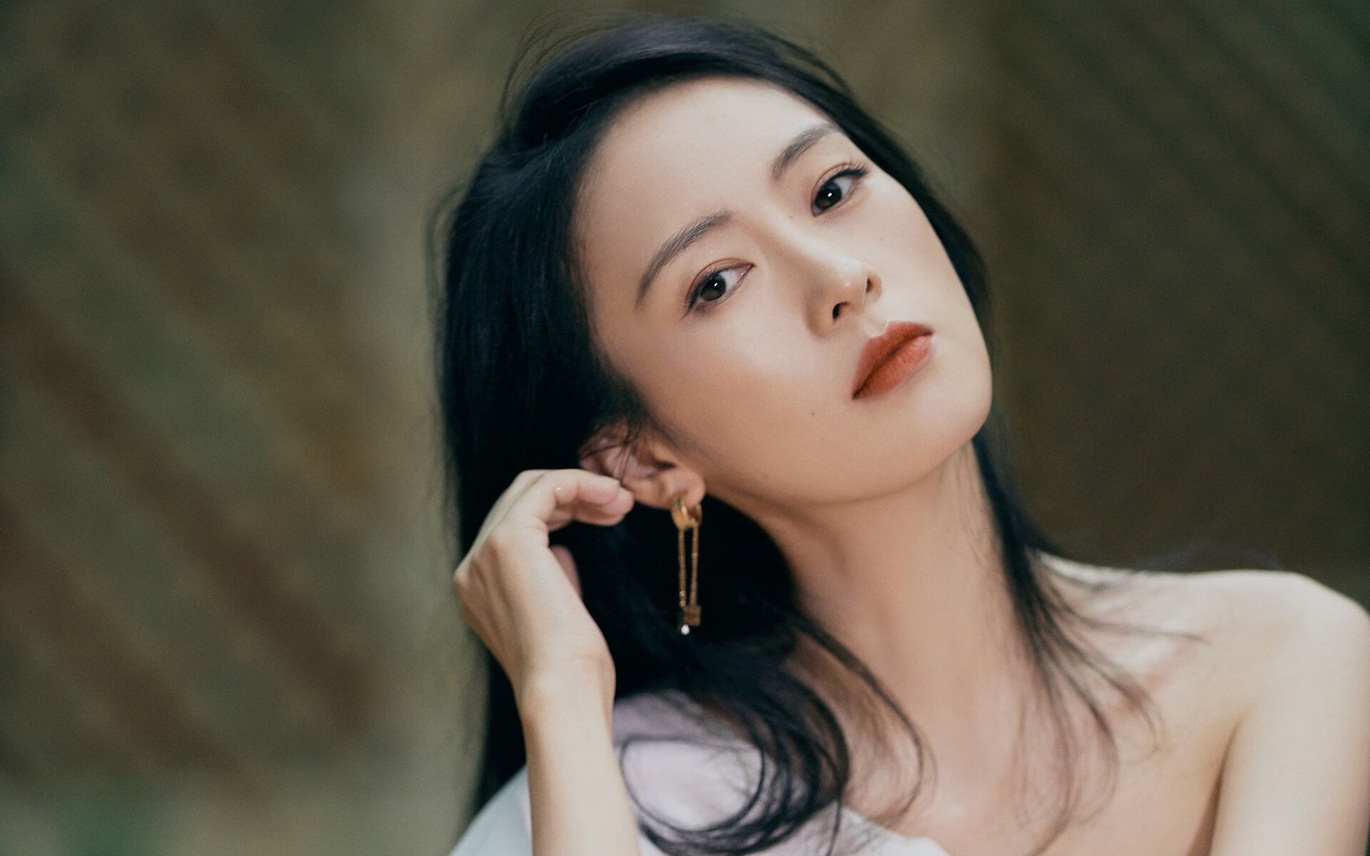 杨瀚森获得国内外媒体的高度评价,杨瀚森身高